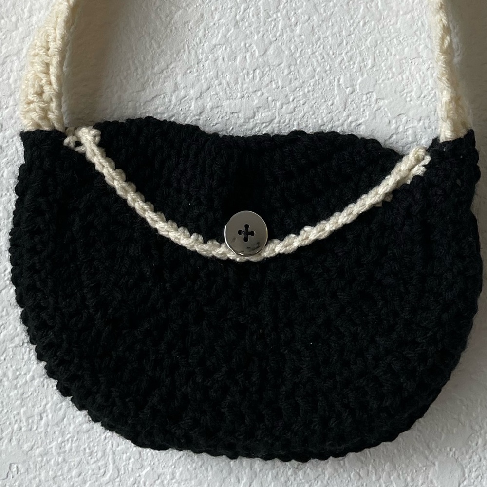 Crochet handmade bag/ purse with lining and small pocket for girls/teens/ junior